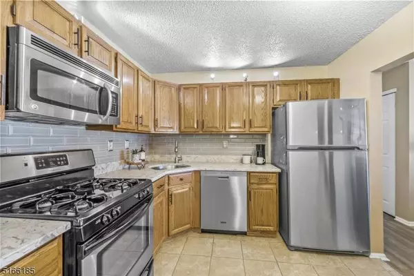 1708 Breckenridge Dr, Branchburg Twp., NJ 08876