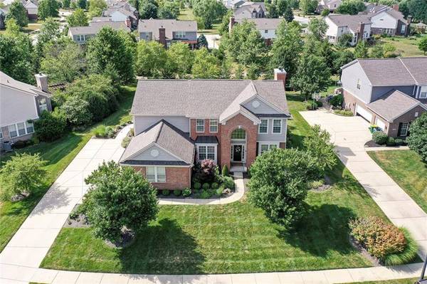 9428 Shadow Rock CIR, Zionsville, IN 46077