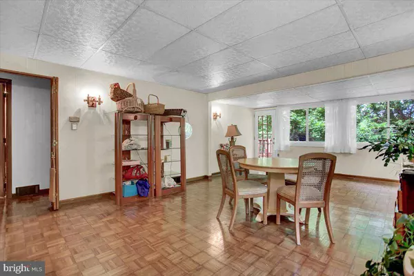 5040 ERBS BRIDGE RD, Mechanicsburg, PA 17050