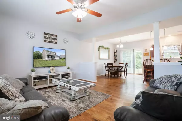 245 MELVILLE DR, Inwood, WV 25428