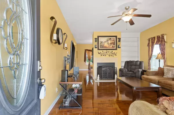 134 N Cavalcade Cir, Oak Grove, KY 42262