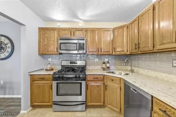 1708 Breckenridge Dr, Branchburg Twp., NJ 08876