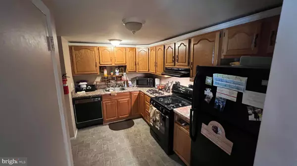 2203 GREENWOOD DR, Lindenwold, NJ 08021