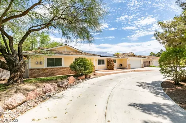 6132 Foxcroft Avenue