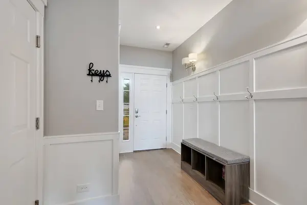 1941 Waters Edge DR, Minooka, IL 60447