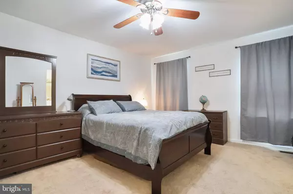 245 MELVILLE DR, Inwood, WV 25428