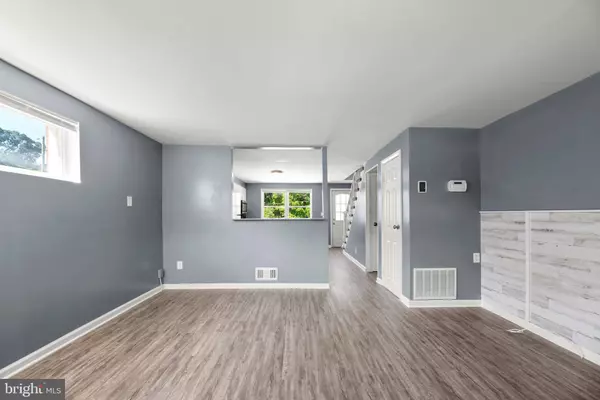 4060 SAINT MONICA DR, Dundalk, MD 21222