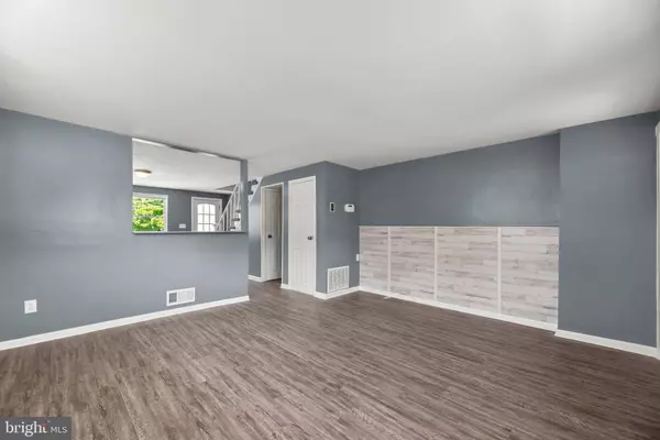 4060 SAINT MONICA DR, Dundalk, MD 21222