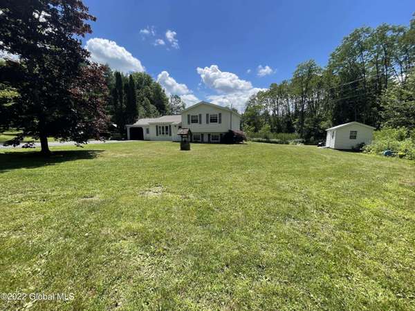 536 McQueen RD, Perth, NY 12010