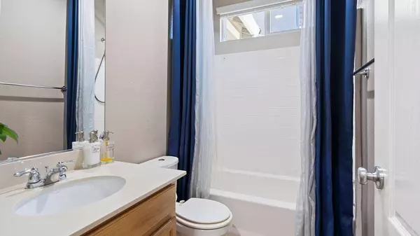 102 W Del Prado CT, Mountain House, CA 95391