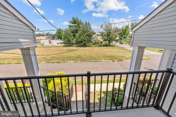 202 JUNIPER ST, Burlington, NJ 08016