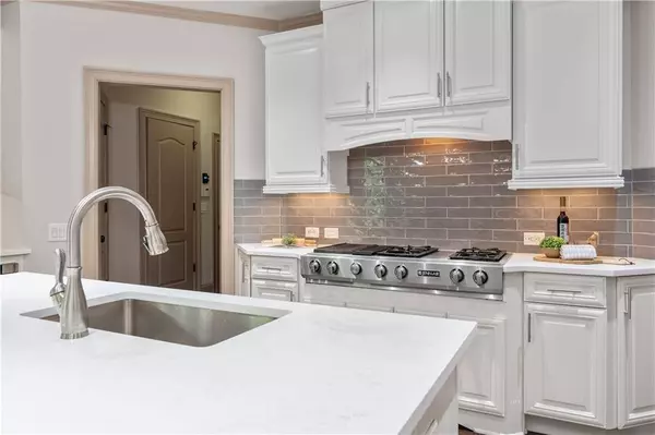 2315 Manor Creek CT, Cumming, GA 30041