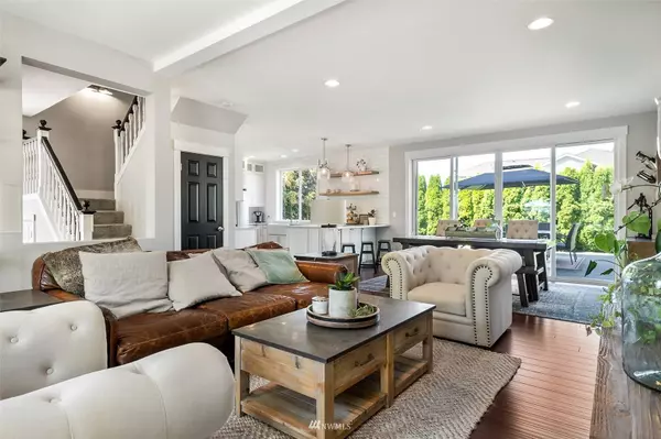 3702 197th Avenue Ct E, Lake Tapps, WA 98391