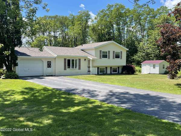 536 McQueen RD, Perth, NY 12010