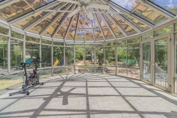 80 W Greenwood Street, Fayetteville, AR 72701