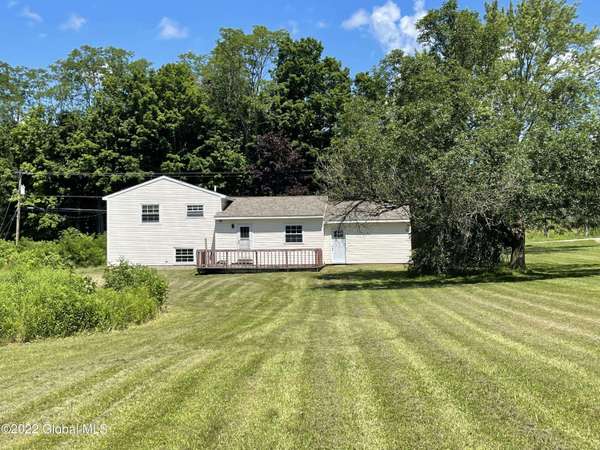 536 McQueen RD, Perth, NY 12010