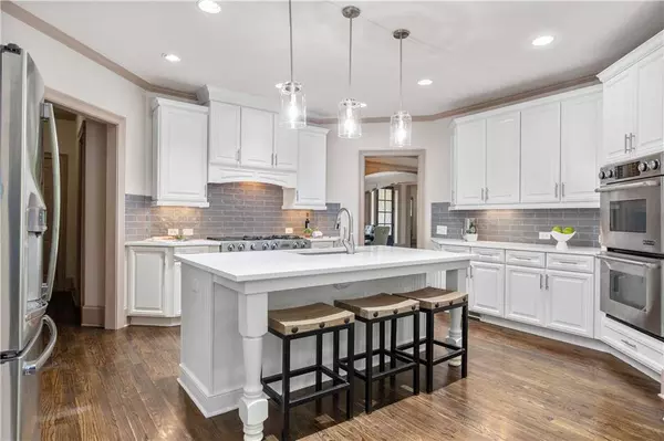 2315 Manor Creek CT, Cumming, GA 30041