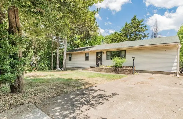 80 W Greenwood Street, Fayetteville, AR 72701