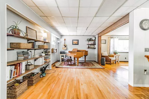 80 W Greenwood Street, Fayetteville, AR 72701