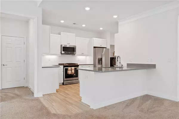 3775 Ridgehurst LN, Buford, GA 30519