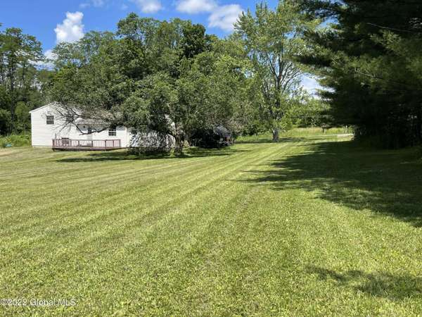 536 McQueen RD, Perth, NY 12010