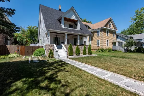 2718 Edina Boulevard, Zion, IL 60099