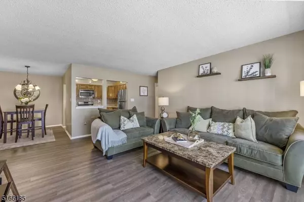 1708 Breckenridge Dr, Branchburg Twp., NJ 08876