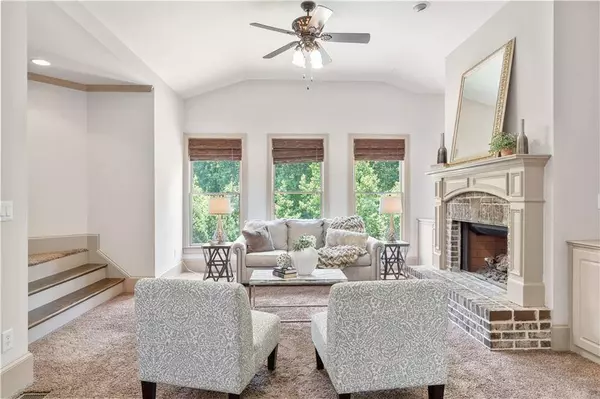 2315 Manor Creek CT, Cumming, GA 30041