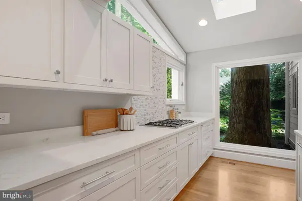 6613 32ND ST NW, Washington, DC 20015