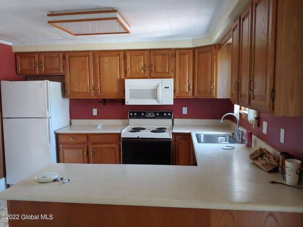 305 Fayville RD, Providence, NY 12074