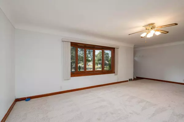 925 Mississippi ST NE, Fridley, MN 55432