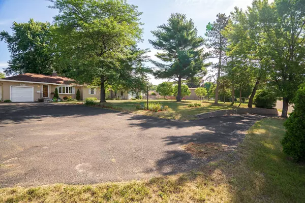 925 Mississippi ST NE, Fridley, MN 55432