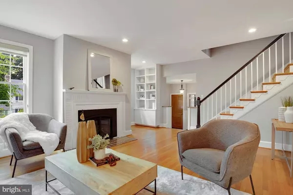 6613 32ND ST NW, Washington, DC 20015