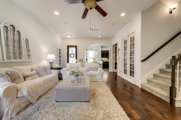 8612 Calvin Road, Irving, TX 75063