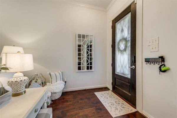 8612 Calvin Road, Irving, TX 75063