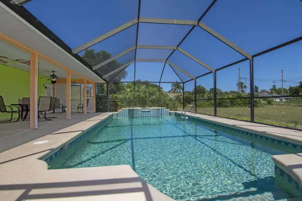 9010 Central AVE, Micco, FL 32976