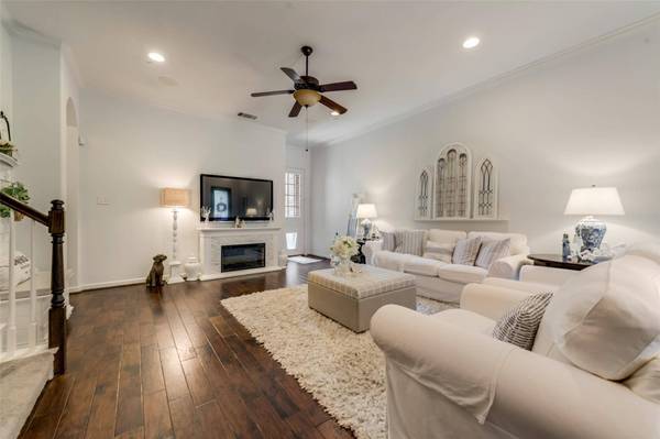 8612 Calvin Road, Irving, TX 75063