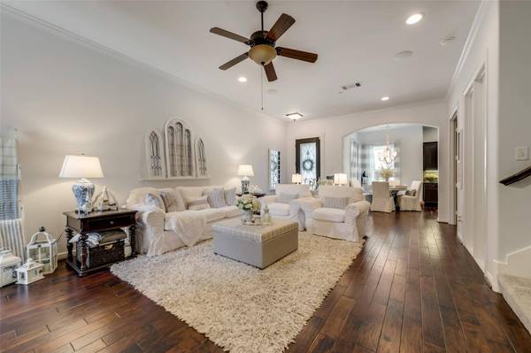 8612 Calvin Road, Irving, TX 75063