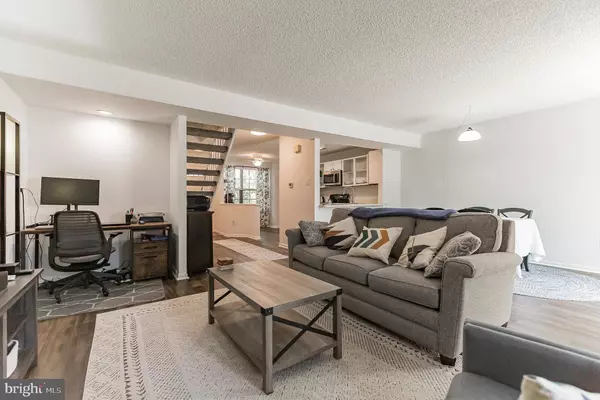 210 ROYAL DR, Marlton, NJ 08053