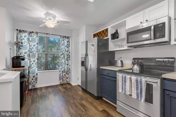 210 ROYAL DR, Marlton, NJ 08053