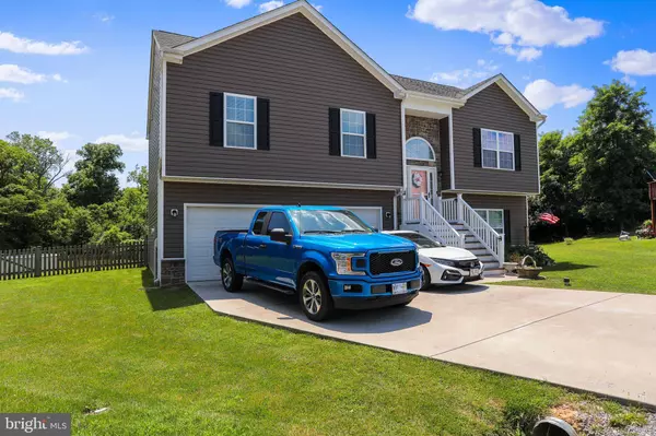 110 IRWIN CT, Hedgesville, WV 25427