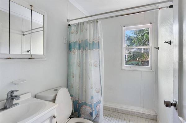 1205 VIRGINIA AVE, Saint Cloud, FL 34769