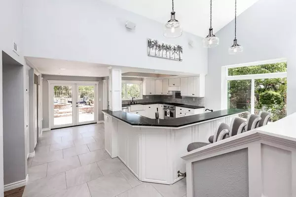 1886 Maya CT, Vista, CA 92081