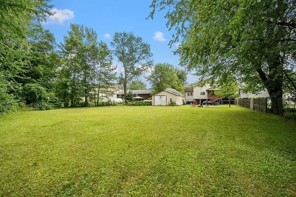 33 Mammoth Rd, Manchester, NH 03109