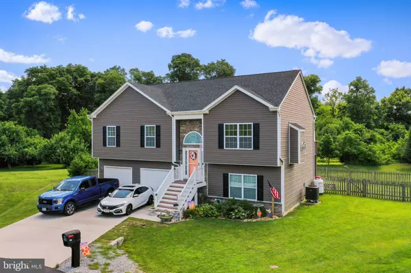 110 IRWIN CT, Hedgesville, WV 25427