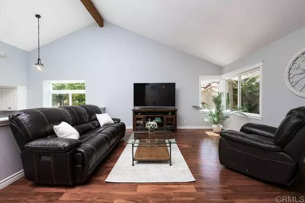 1886 Maya CT, Vista, CA 92081