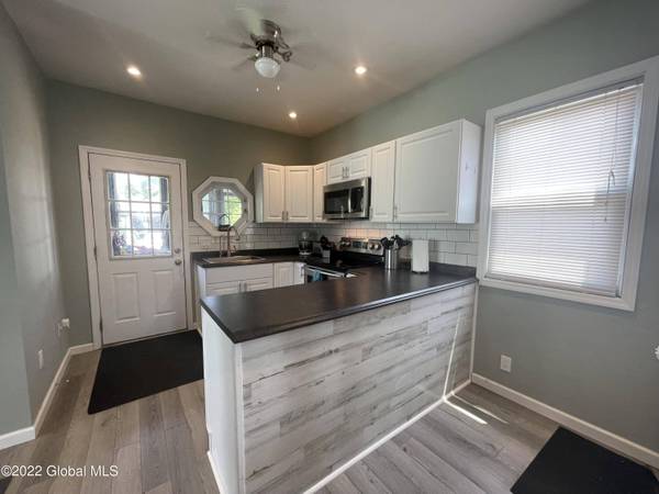 239 Main ST, Florida, NY 12069