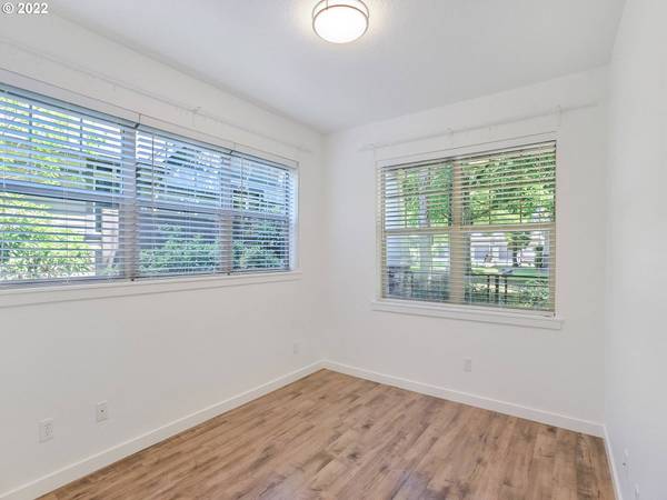 656 NE GARSWOOD LN, Hillsboro, OR 97006