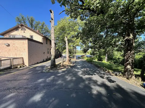 14249 Wolf Road, Orland Park, IL 60467