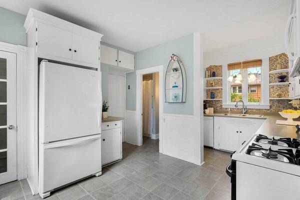 7 18th Ave, Haverhill, MA 01830